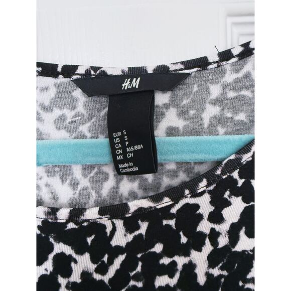 H&M Animal Print Midi Dress Lightweight Small Mobwife Bodycon Layer Fall Minimal - Picture 5 of 5